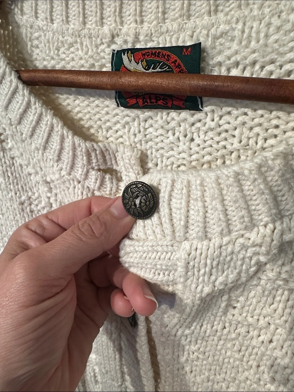 VTG 100% cotton Cream Textured Button-Up Women's Sweater - Picture 4 of 9